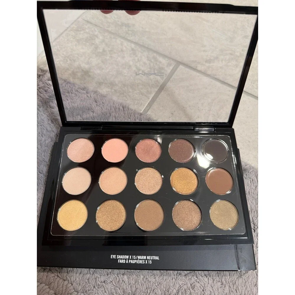 Brand new mac 15 eyeshadow warm neutral